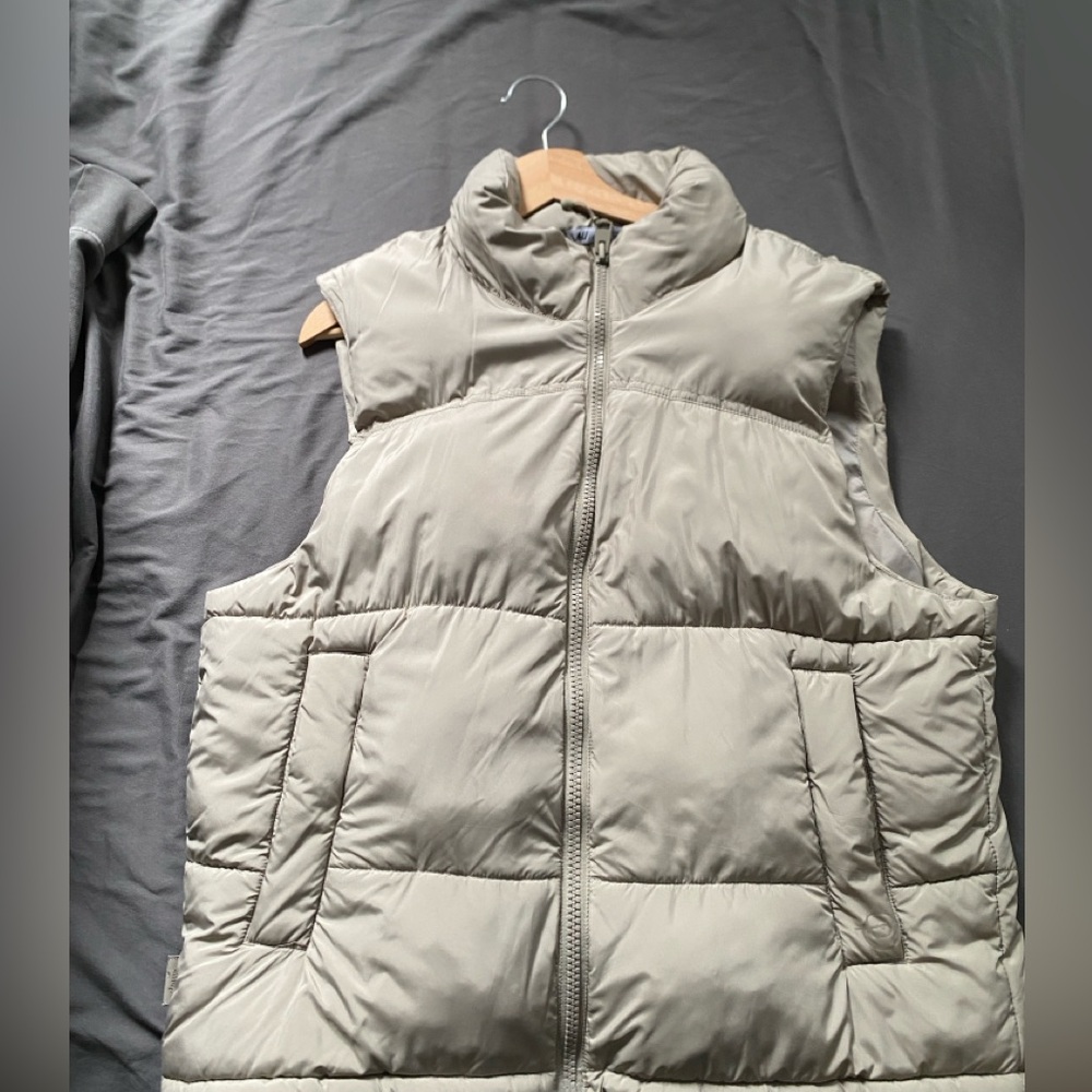 Zara Men's Light Gray Puffer Jacket